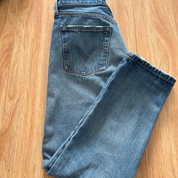Slouchy mid rise vintage Levi’s - Picture 1 of 6